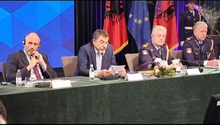“SHQIPËRIA PROGRES NË LUFTËN KUNDËR KRIMIT”/ Çuçi: Sot jemi drejtues në skuadrat hetimore të huaja në goditjen e bandave