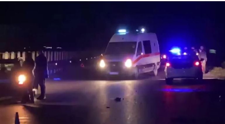 E RËNDË/ Motomjeti pa targa del nga rruga në Shkodër, humb jetën 54-vjeçari (EMRI)