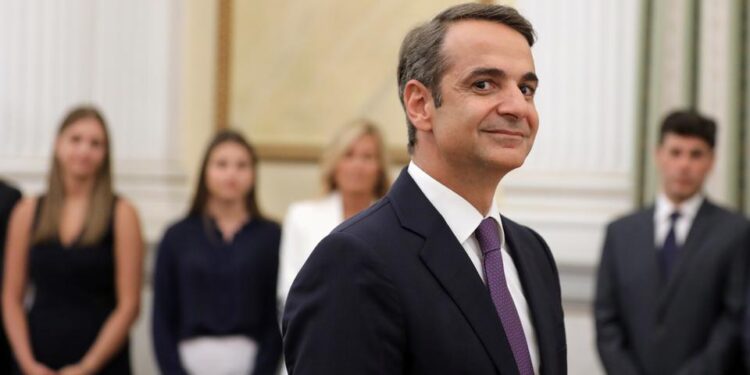 ZGJEDHJET NË GREQI/ Mitsotakis “kopjon” sloganin e Ramës: Kthehemi mbrapa ose ecim përpara