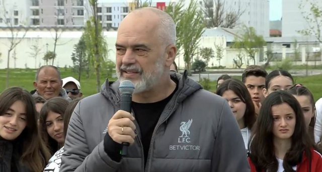 “KAVAJA ISHTE VATËR DËSHPËRIMI”/ Rama ironizon kohën kur qeveriste Berisha: Si mund të votoni një parti që për 30 vite s’ka pasur shembull?