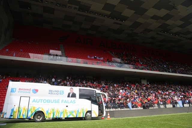 MITINGU I BERISHËS DHE METËS NË “AIR ALBANIA”/ Kostoja i kalon 150 mijë eurot