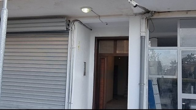 PUBLIKOHEN PAMJET/ Ja dera e dëmtuar nga shpërthimi në banesën e babait të Leonard Dukës, armikut të Ervis Martinajt