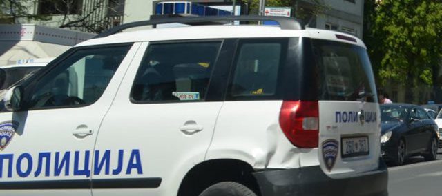 ISHTE ZHDUKUR TRE VITE MË PARË/ 16-vjeçari pikaset nga Policia duke drejtuar makinën (DETAJE)