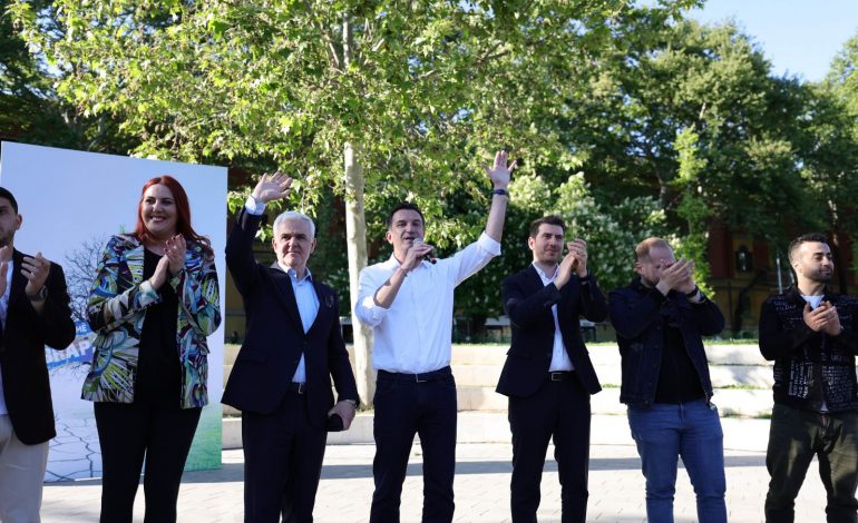 FUSHATA/ Veliaj në Njësinë 10: Qytetarët e dinë se kush bën shkolla, prandaj do na votojnë në 14 maj