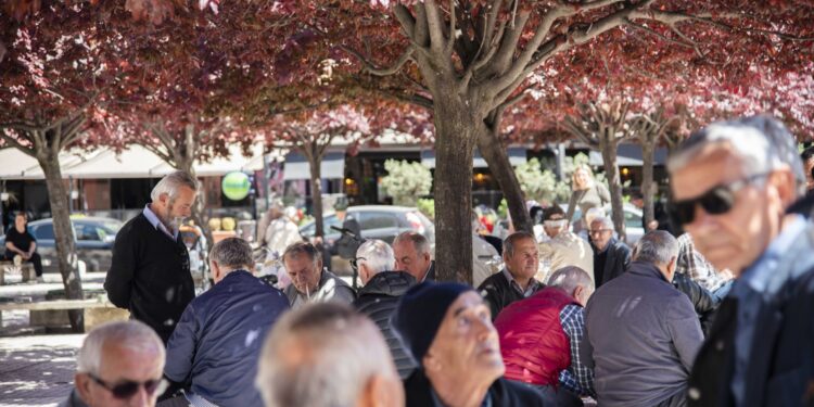 RAPORTI I OBSH: 1 në 3 shqiptarë mbi 60 vjeç, nuk ka asnjë dhëmb të vetin në gojë