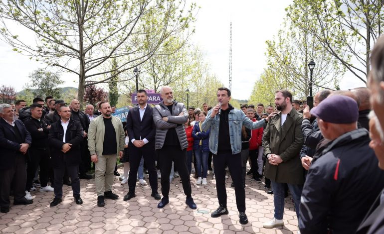 FUSHATA/ Veliaj me Ramën në Rrogozhinë: Saliu e katapultoi kandidatin nga Tirana, kurse Edisoni është çuni juaj…