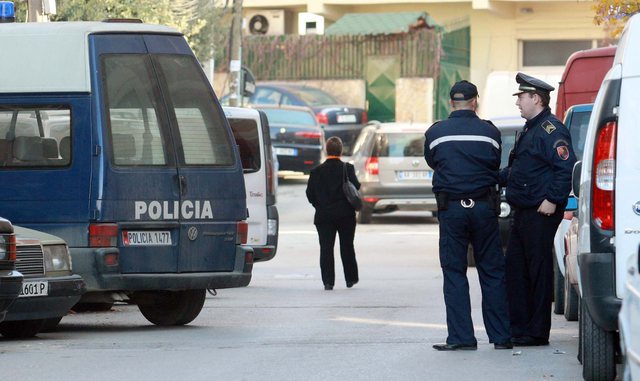 NDODH NË LEZHË/ Sherr me grushta mes vëllezërve për kufirin e tokës, njëri prej tyre përfundon në spital