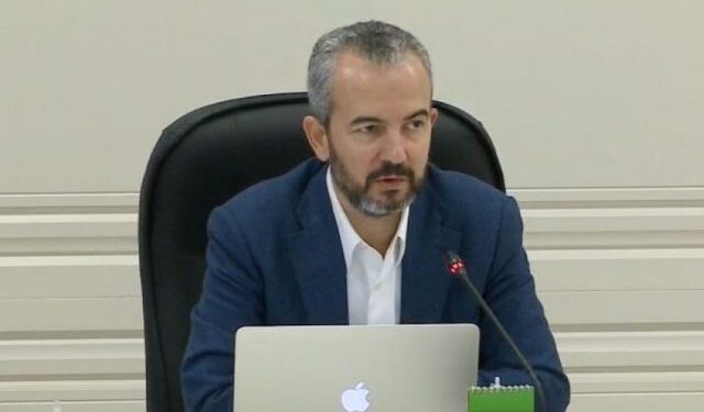 LISTA E KËSHILLAVE BASHKIAKË/ Celibashi: Ka emra që figurojnë në tre parti politike…