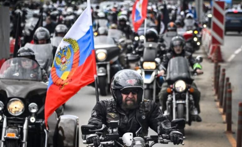 TË SANKSIONUAR NGA BE DHE SHBA/ “Ujqërit e natës” të Rusisë pritet të kalojnë nëpër Serbi