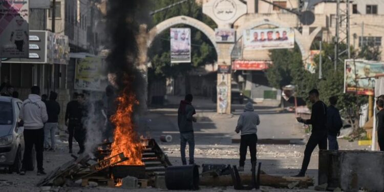 TENSIONOHET SITUATA/ Izraeli nis mobilizimin e rezervistëve pas sulmeve vdekjeprurëse