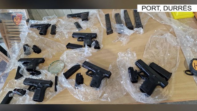 DETAJET/ Në pako shkruhej emri i personit që do t’i priste 8 pistoletat në Angli, SPAK kërkon ndihmën e autoriteteve britanike