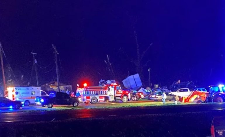 TORNADO NË SHBA/ Një person humb jetën pas shembjes së çatisë së një teatri