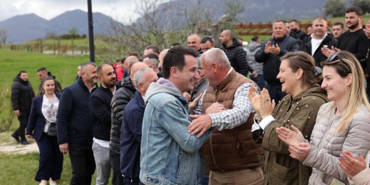 “DETI KOS”/ Veliaj nga Farka: Ata kanë hall se janë non-grata, duan të na kthejnë te Sudja e fajdeve