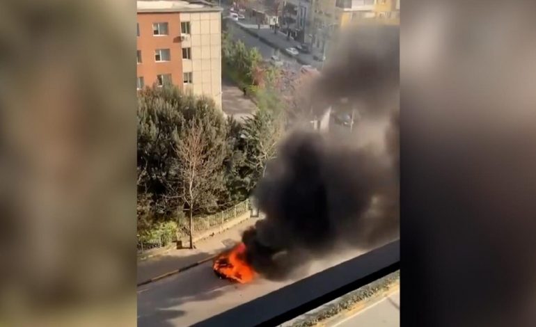 DETAJET E PARA/ Merr FLAKË në lëvizje autobusi i linjës së “Institutit” në Tiranë