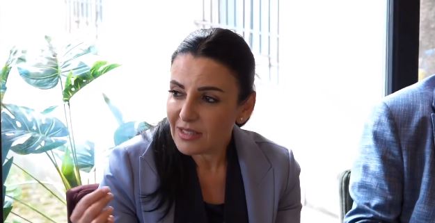 RRITJE PENSIONESH E BONUS/ Balluku në Dibër: Rritja për pensionistët, në shtator
