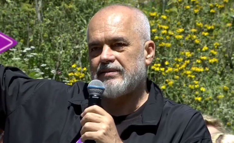 “NË BASHKITË TONA FLASIN PUNËT”/ Rama: Gjirokastra u përbuz nga qeverisja e kaluar, s’duhet të kenë më asnjë shans
