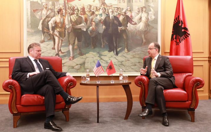 VIZITA E ESCOBAR/ Ambasada amerikane: Nënvizon rëndësinë e zgjedhjeve dhe zbatimin e rekomandimeve të ODIHR