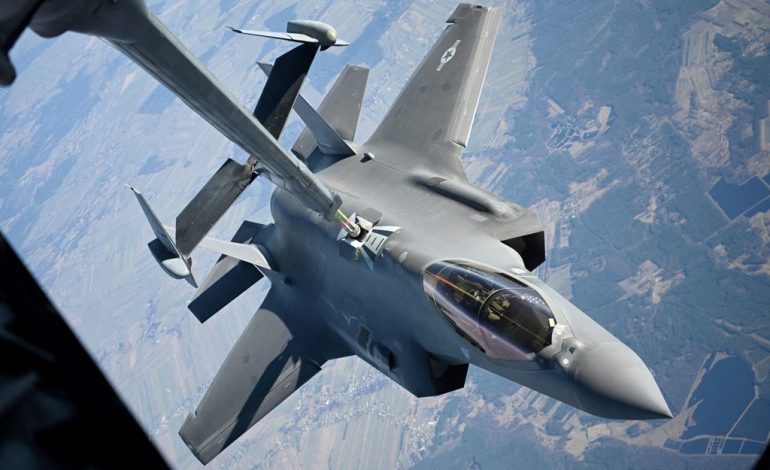 TENSIONET NË UKRAINË/ Rumania merr gjeneratën e fundit të avionëve luftarakë nga SHBA