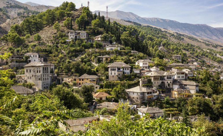 “PAMJE SPEKTAKOLARE…”/ “The Times”, jehonë Shqipërisë: Vendi që do dëshironi të vizitoni këtë verë