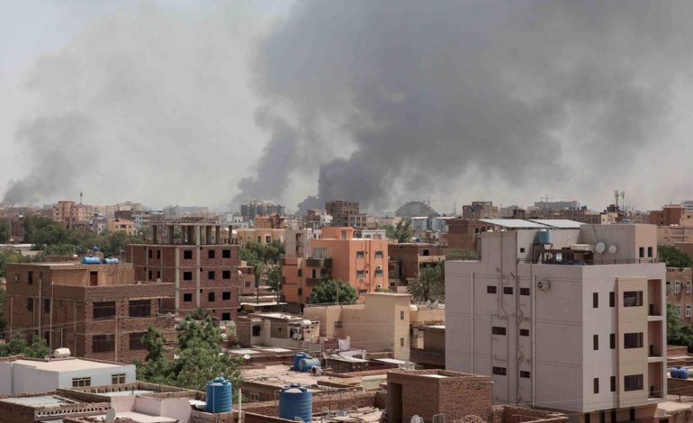 SUDAN/ 97 vrarë gjatë përleshjeve mes ushtrisë dhe paraushtarakëve, mes viktimave edhe 3 punonjës të OKB-së