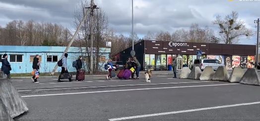 LUFTA/ Ukraina: Pas disa muajsh fëmijët e rrëmbyer nga Rusia ribashkohen me familjet e tyre