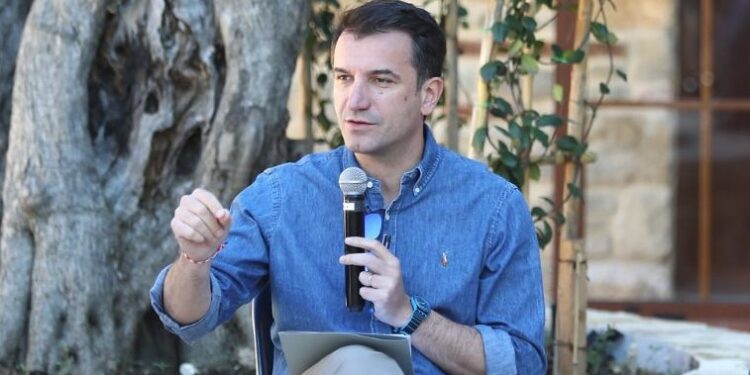 FLET NGA KAVAJA/ Veliaj: Opozita erdhi mori votat këtu dhe nuk u duk më! Halli i Berishës është…