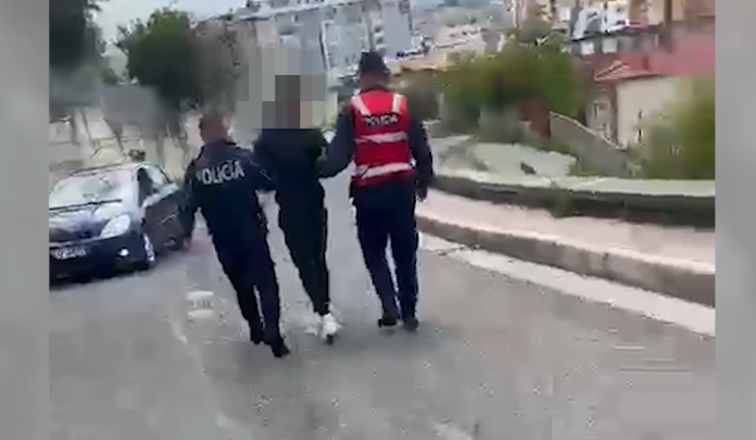 ME 5 KILOGRAM KANABIS NË MAKINË/ Arrestohet 19-vjeçari në Lezhë
