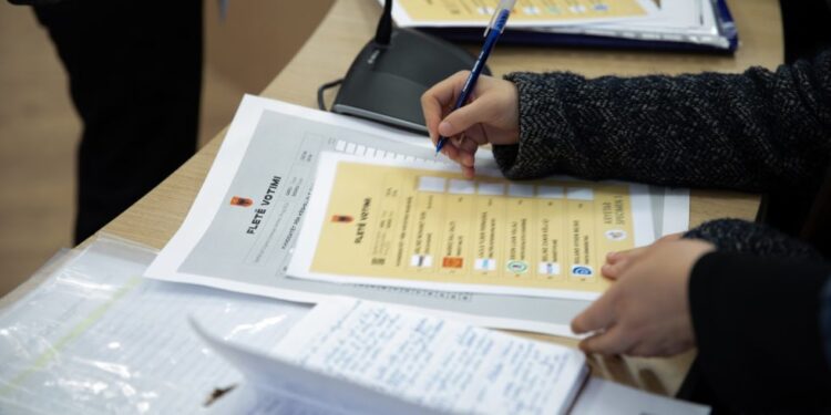 FIKEN DRITAT NË KZAZ/ Bllokohet numërimi i votave për Këshillin Bashkiak në Pogradec