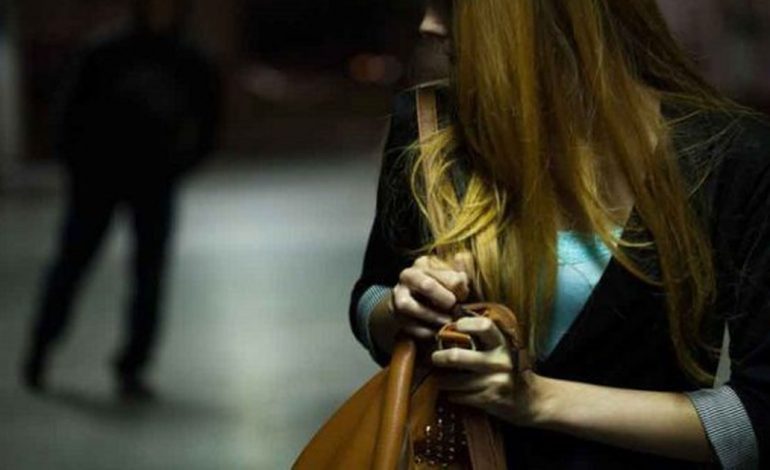 PËRNDOQI PËR TRE MUAJ 4 NXËNËSE TË MITURA/ Arrestohet 35-vjeçari (EMRI)