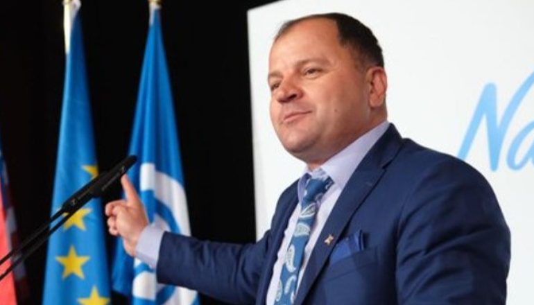 KËRCËNUAN NJË ZYRTAR TË NJËSISË ADMINISTRATIVE/ Procedohet kandidati i “Bashkë Fitojmë, Lefter Maliqi në Kuçovë
