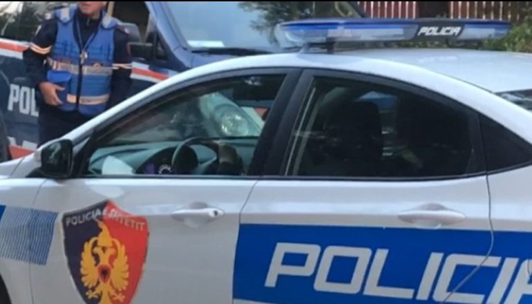 E PËSON I RIU/ Qëlloi me pistoletë imituese në oborrin e një shkollë në Tiranë, vihet në hetim 20-vjeçari