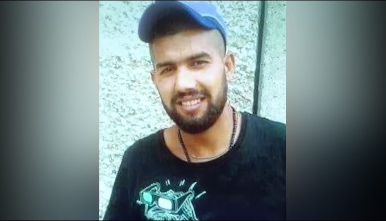 U ARRESTUA PËR VJEDHJE DHE PËRFUNDOI NË KOMA/ Nëna e 27-vjeçarit: U fut në burg për një tapet e një palë atlete! E dija që pinte hashash