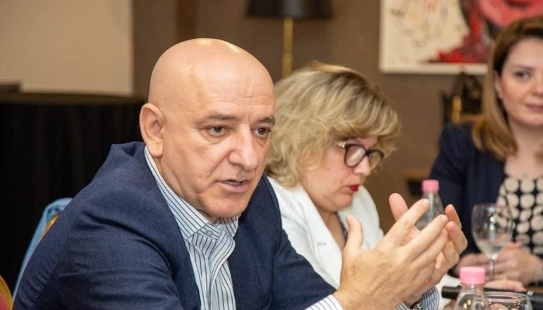 GARA E PD PËR TIRANËN/ Bejko: Flotë autobusësh ekologjikë! 5 komplekse sportive në hyrje të qytetit