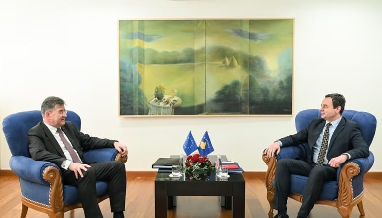 DIALOGU KOSOVË-SERBI/ Kurti dhe Lajçak takohen sot në Prishtinë! I dërguari i BE-së vizitë edhe në Beograd