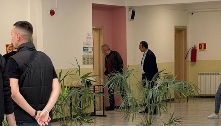 PAS NOKËS EDHE KLEVIS BALLIU SI INSPEKTOR/ Shkon në Kamëz, edhe pse s’voton aty