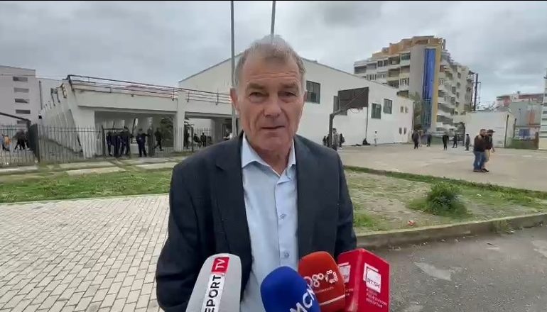 JEP DORËHEQJEN KRYETARI I RITHEMELIMIT NË SHËNKOLL/ Luigj Gjoka: Hera e parë që humbim zgjedhjet…