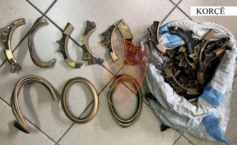 VODHI KORNIZAT E VARREZAVE NË KORÇË/ Arrestohet 26-vjeçari