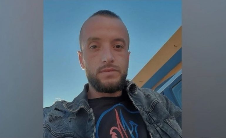 VRASJA NË KAVAJË/ Policia nis negociatat për dorëzimin e Habib Rexhës