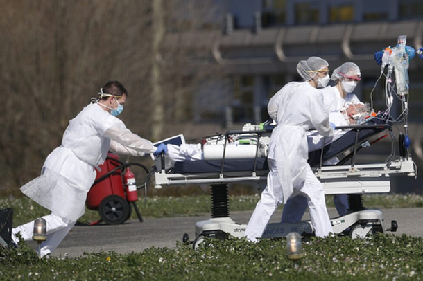 TRONDITËSE/ Sulm me thikë në një spital në Francë, ndërron jetë infermierja