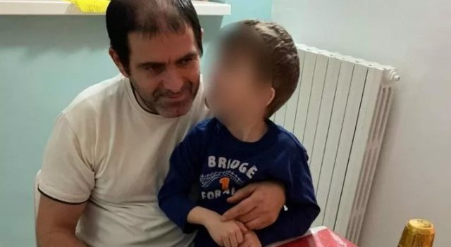 DETAJET/ Vrau vajzën 16 vjeçe dhe plagosi gruan, ja si i shpëtoi babait të tij 5-vjeçari në Itali