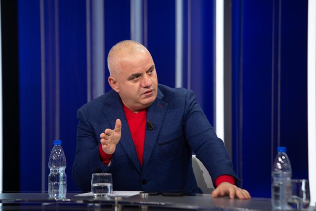 “REZULTAT I FRIKSHËM”/ Artan Hoxha: Duhet të rithemelohet e djathta, ndryshe do të bëhet Rama si Federata e Futbollit