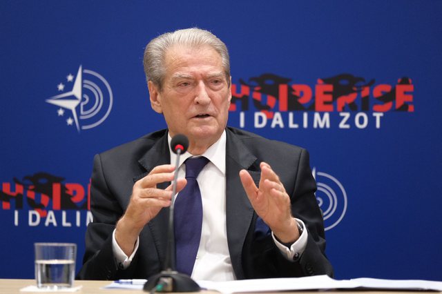 HUMBJA E 14 MAJIT/ Berisha: U përdorën ‘zgjedhës shëtitës’ pa adresë që votonin më shumë se në një qendër votimi