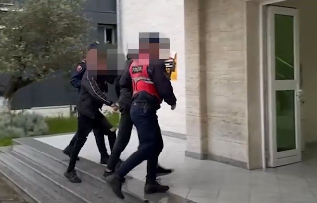 EMRAT/ Shisnin drogë në Fier, dy adoleshentët e pësojnë keq, DETAJE nga Policia