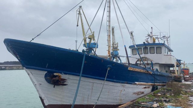 “TRAGETI NA GODITI DHE VAZHDOI LUNDRIMIN”/ Flasin peshkatarët e anijes së fundosur në Adriatik