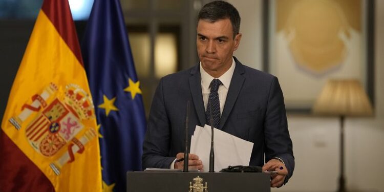 PARTIA E TIJ DOLI DOBËT NË ZGJEDHJET LOKALE/ Kryeministri i Spanjës shpërndan parlamentin