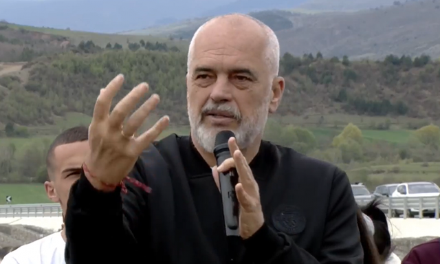 FLET NGA DIBRA/ Rama vlerëson Ballukun: ‘Burri’ më i fortë që kemi në qeveri