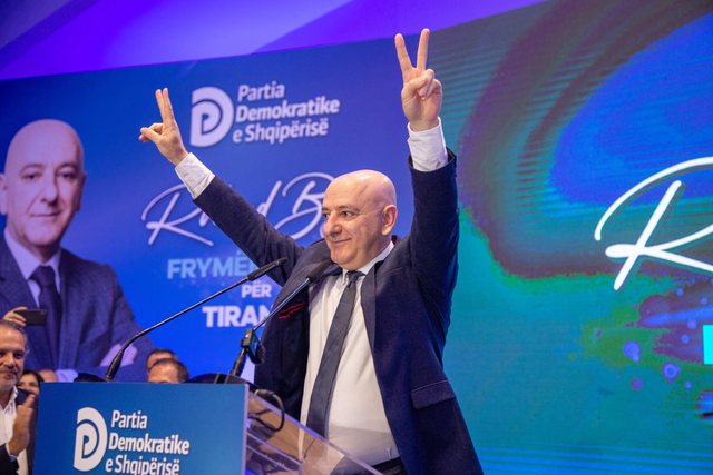 14 MAJI/ Gazetari: Roland Bejko po bën fushatën më të varfër në Tiranë, ja pse s’ka fonde