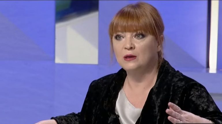 ALIBEAJ DHA DOREHEQJEN/ Edit Harxhi thirrje Tabakut dhe Bardhit: Silleni vulën në seli, të fillojmë ringritjen e PD-së