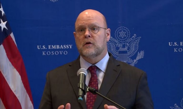 SHBA ANULON PJESËMARRJEN E KOSOVËS NË STËRVITJEN E “DEFENDER 2023″/ Ambasadori amerikan: Pasojë e akteve në Veri, priten të tjera vendime