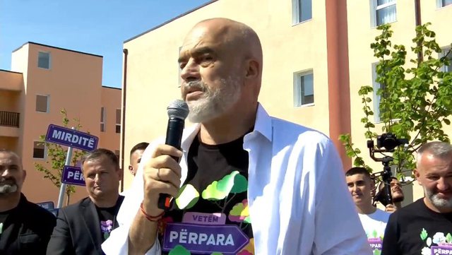 FLET NGA MIRDITA/ Rama ironizon kandidatin e opozitës: Thotë jam djalë i mirë, por s’kam motër për të martuar